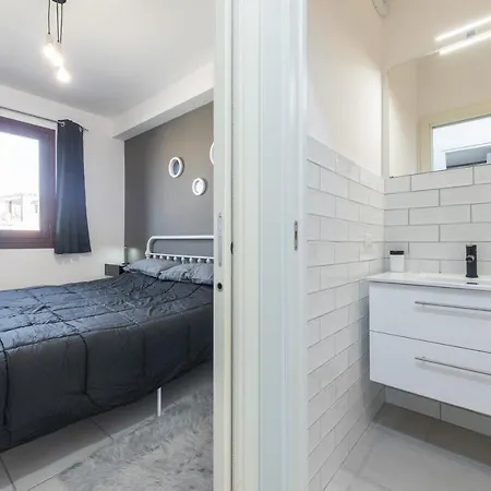 Via Giardini 18 아파트 *