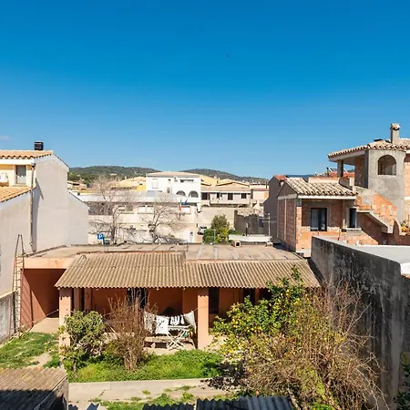 Via Giardini 18 아파트