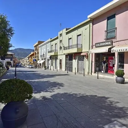 Via Giardini 18 * فيلاّسيمِيوس