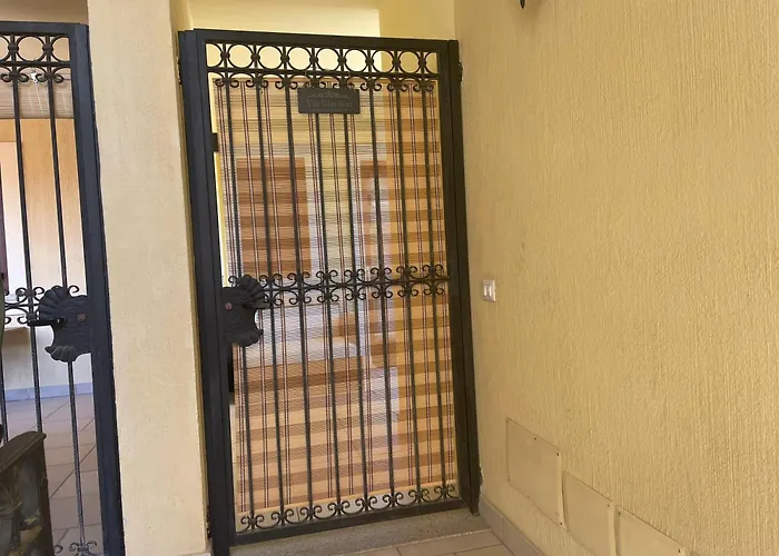 Via Giardini 18 Appartamento *